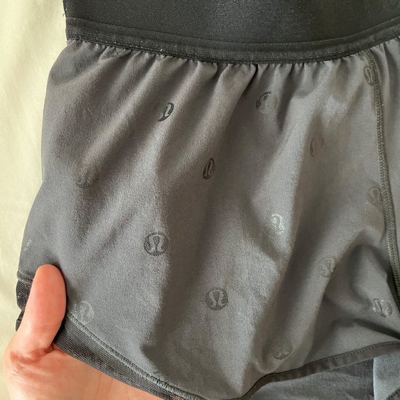 RARE lululemon logo print high rise hotty hots - Picture 2 of 5